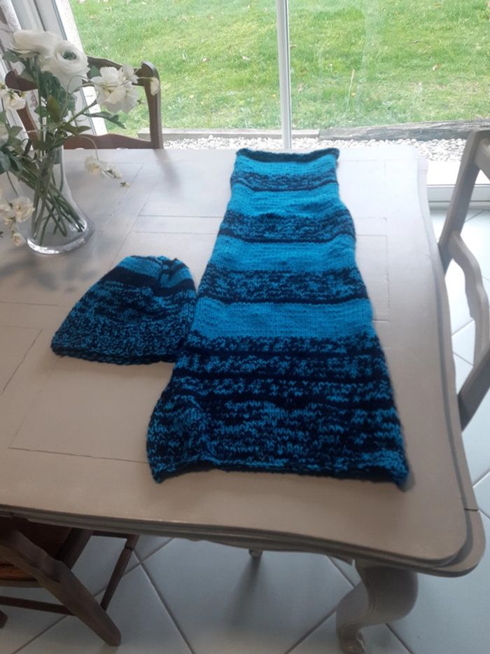 Lot bonnet et écharpe tricoté main - photo numéro 4