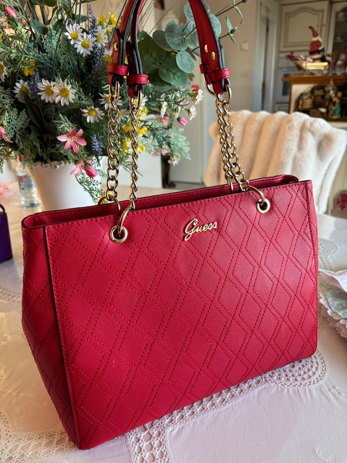 Sac guess rouge