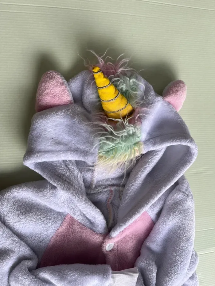 Sur pyjama / combinaison licorne - photo numéro 2