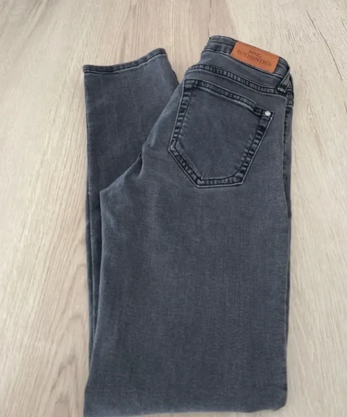 magnifique jean Mango