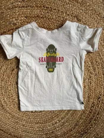 T-shirt sucre d’orge 6 ans tbe