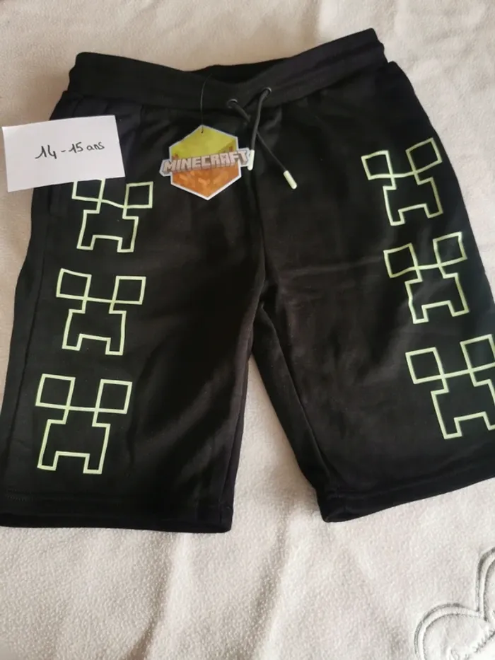 Short minecraft 14-15 ans neuf