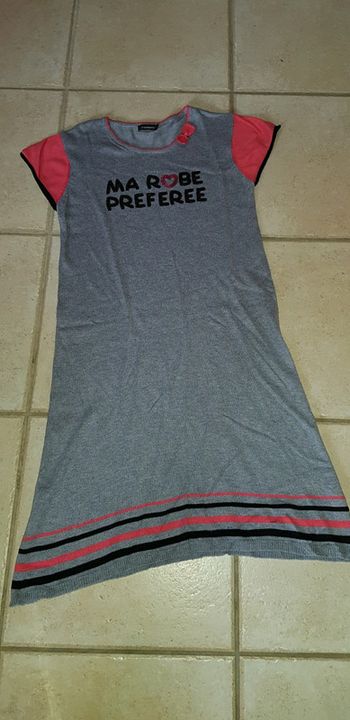 Robe manches courtes