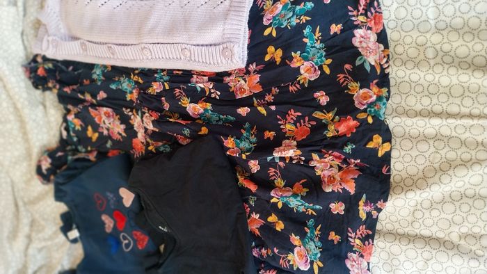 1 lot de 20 vêtements fille 8 ans - photo numéro 2