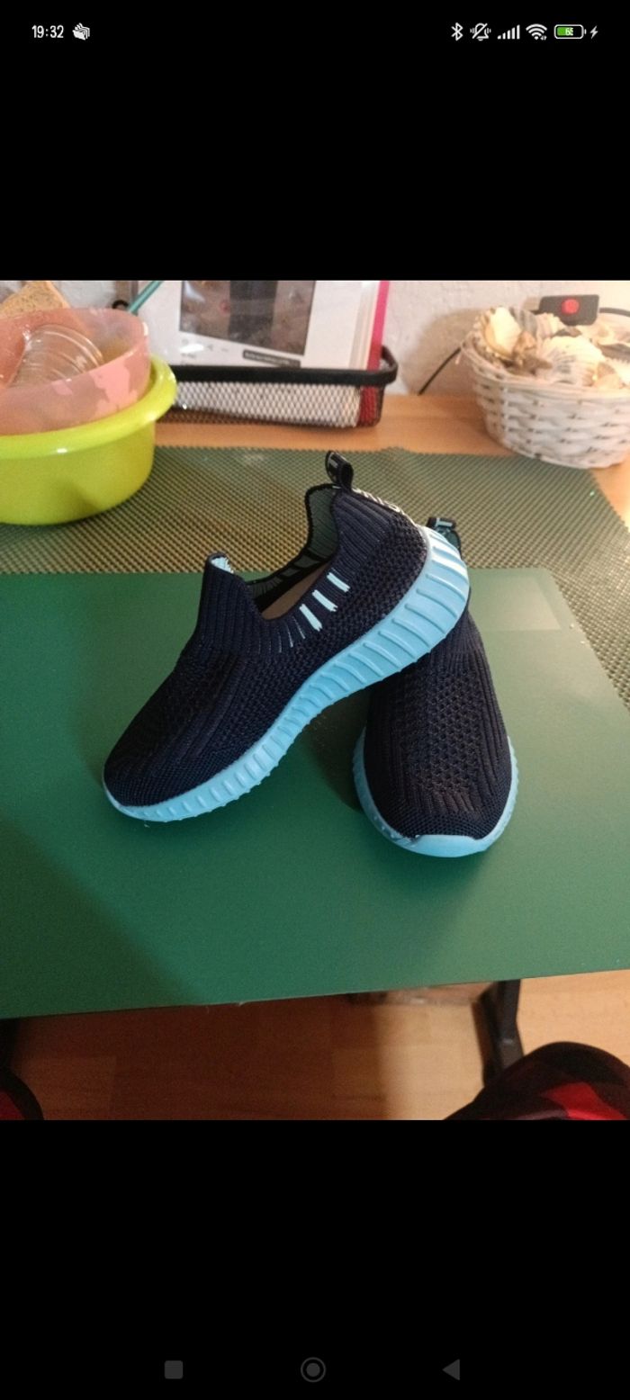 Basket enfant neuve 30