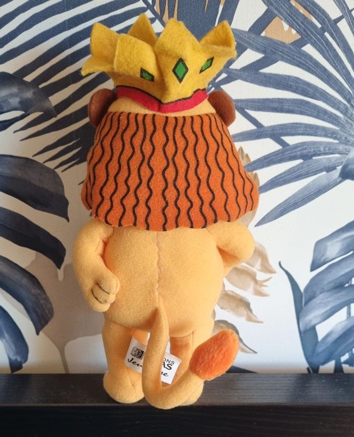 Figurine le roi lion et sa couronne - photo numéro 3