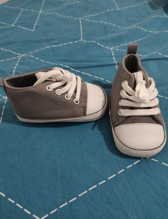 Baskets bébé 9/12mois - photo numéro 2