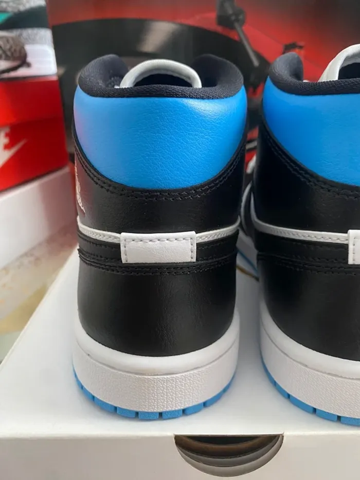 Jordan 1 mid university bleu - photo numéro 7