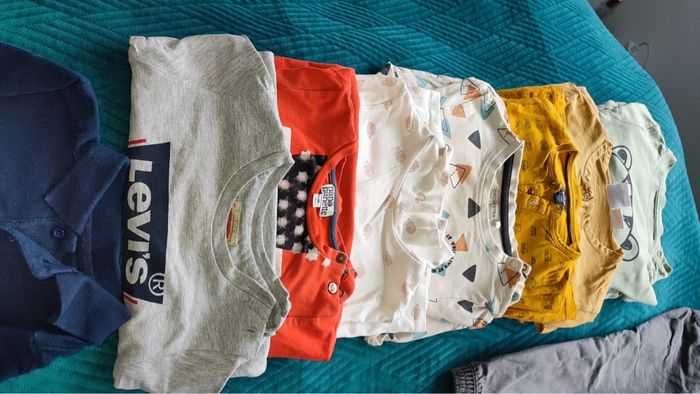 Lot vêtements toutes marques   + paquets de couches - photo numéro 5