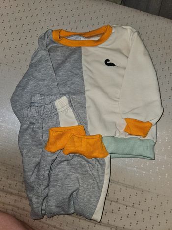 Ensemble jogging gris et crème