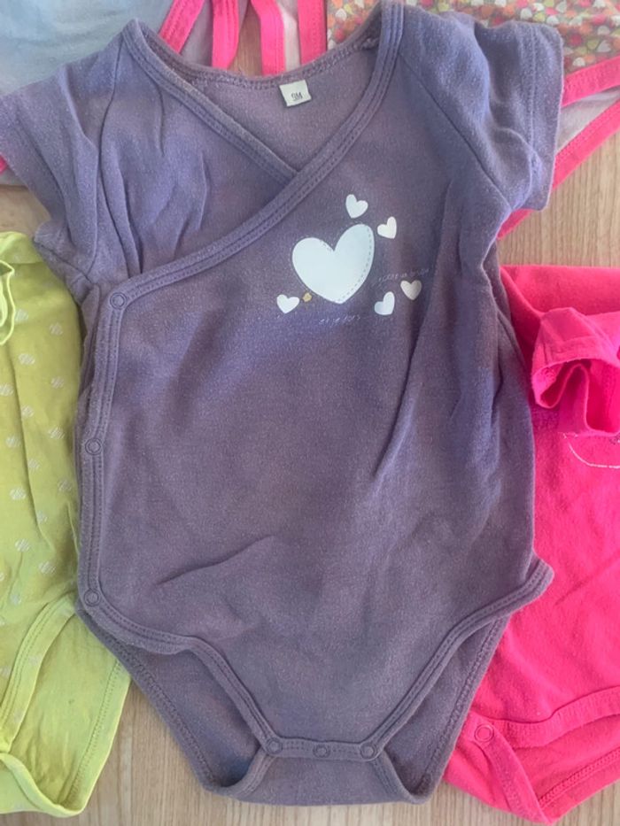 Lot 7 bodys fille été 9 mois - photo numéro 5