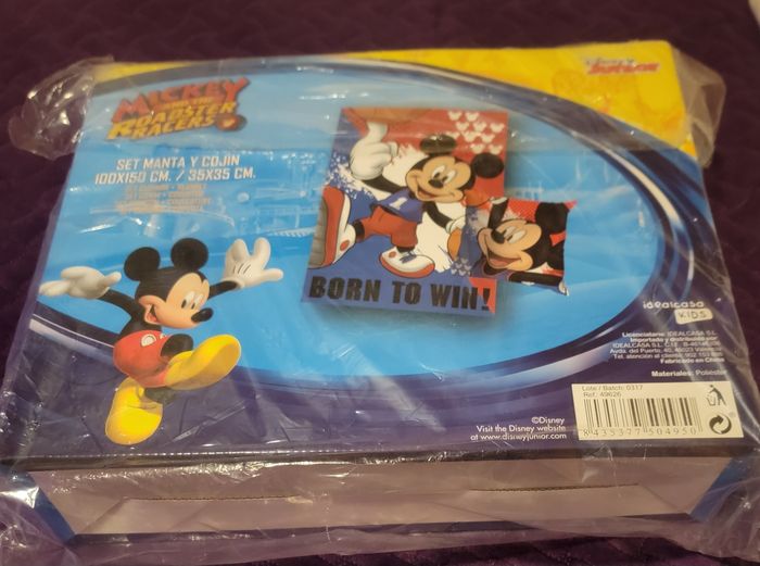 Set coussin  et plaid mickey - photo numéro 3