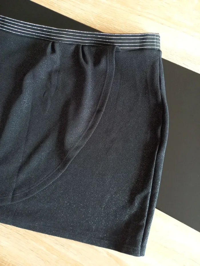 Jupe noir T44 - photo numéro 4