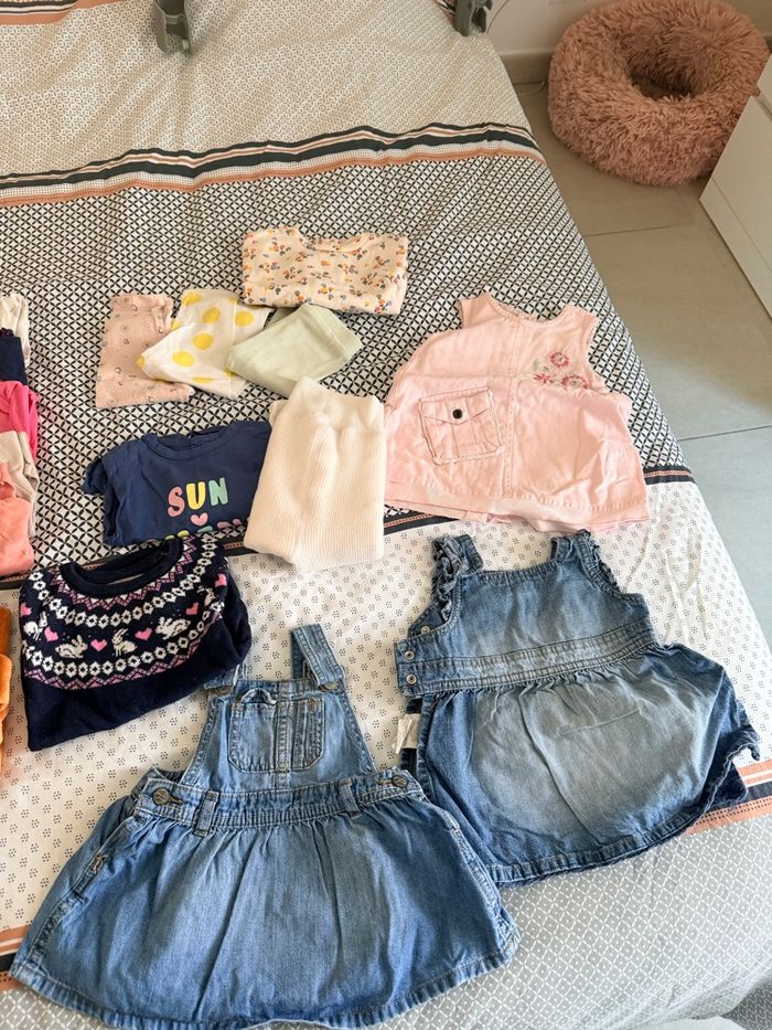 Lot pyjamas,bodies et vêtements - photo numéro 5