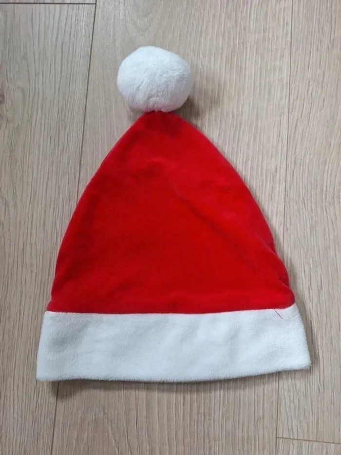 Bonnet de Noël bébé Pooh Disney neuf - photo numéro 3