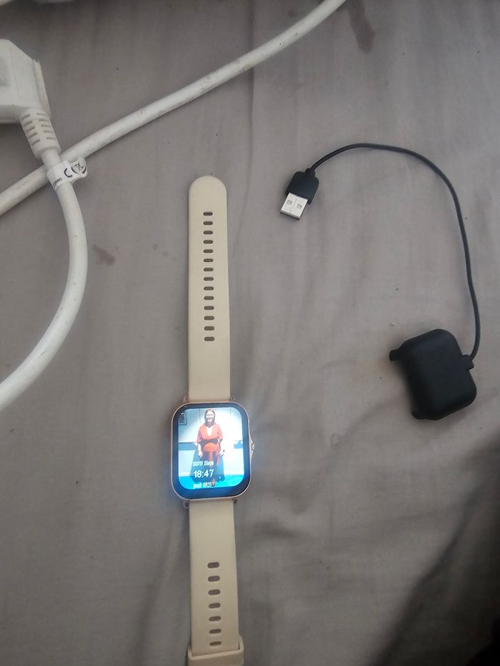 Vend montre connecté - photo numéro 3