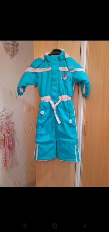 Superbe combinaison ski  barbie fille 2 ans peut 3 ans neuve