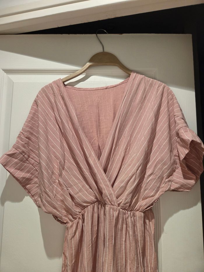 Combinaison rose a rayure blanche manche courte - photo numéro 4