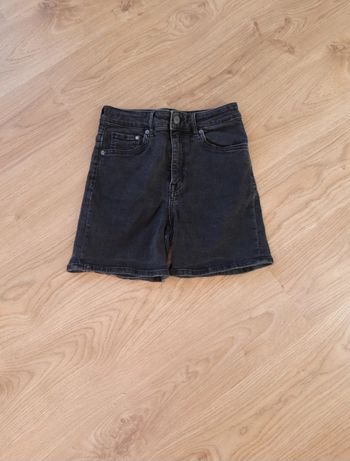 Short noir