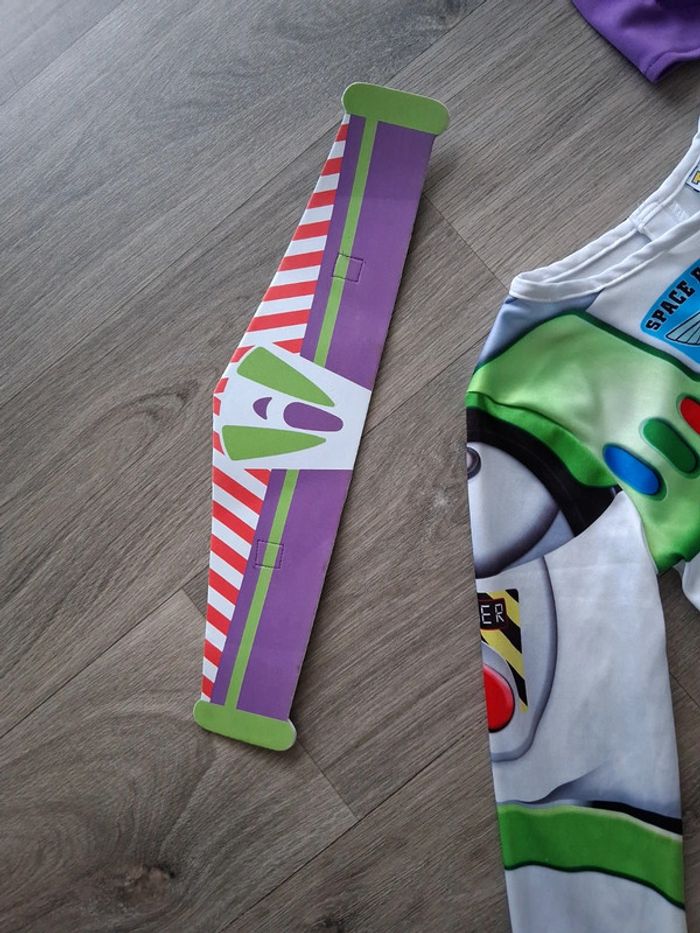 Déguisement Buzz l'éclair de Toy Story - photo numéro 7