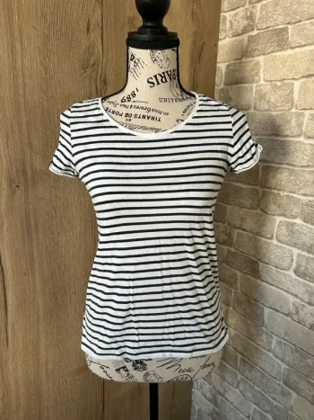 T-shirt à rayures taille S