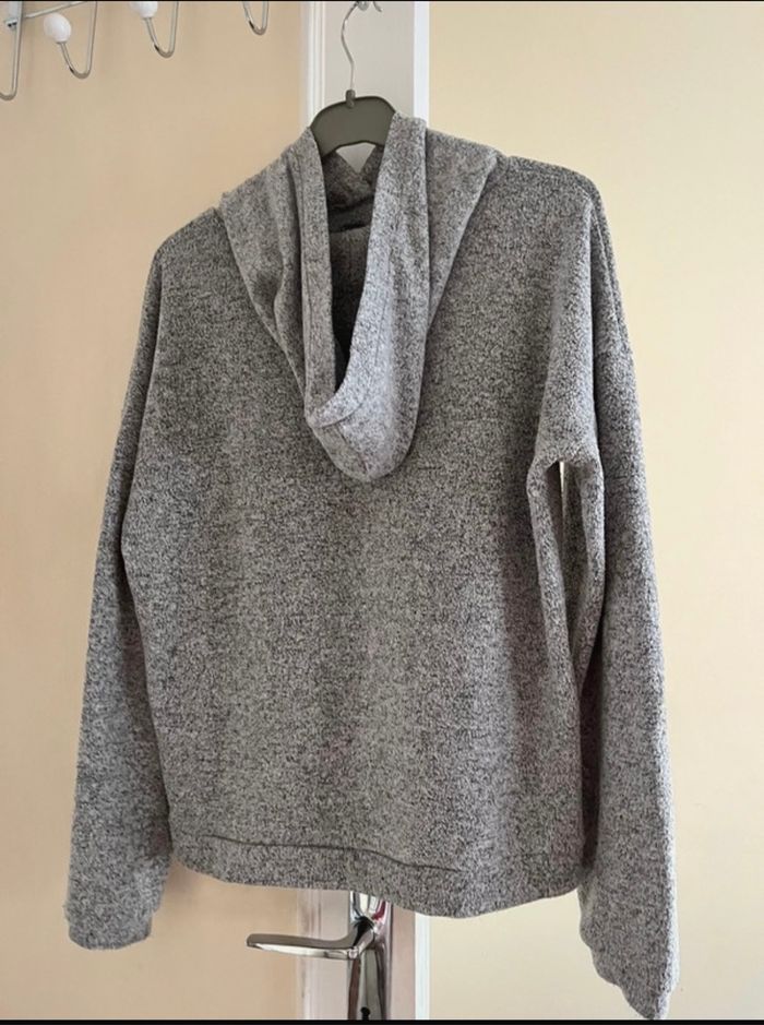 Pull à capuche - photo numéro 3