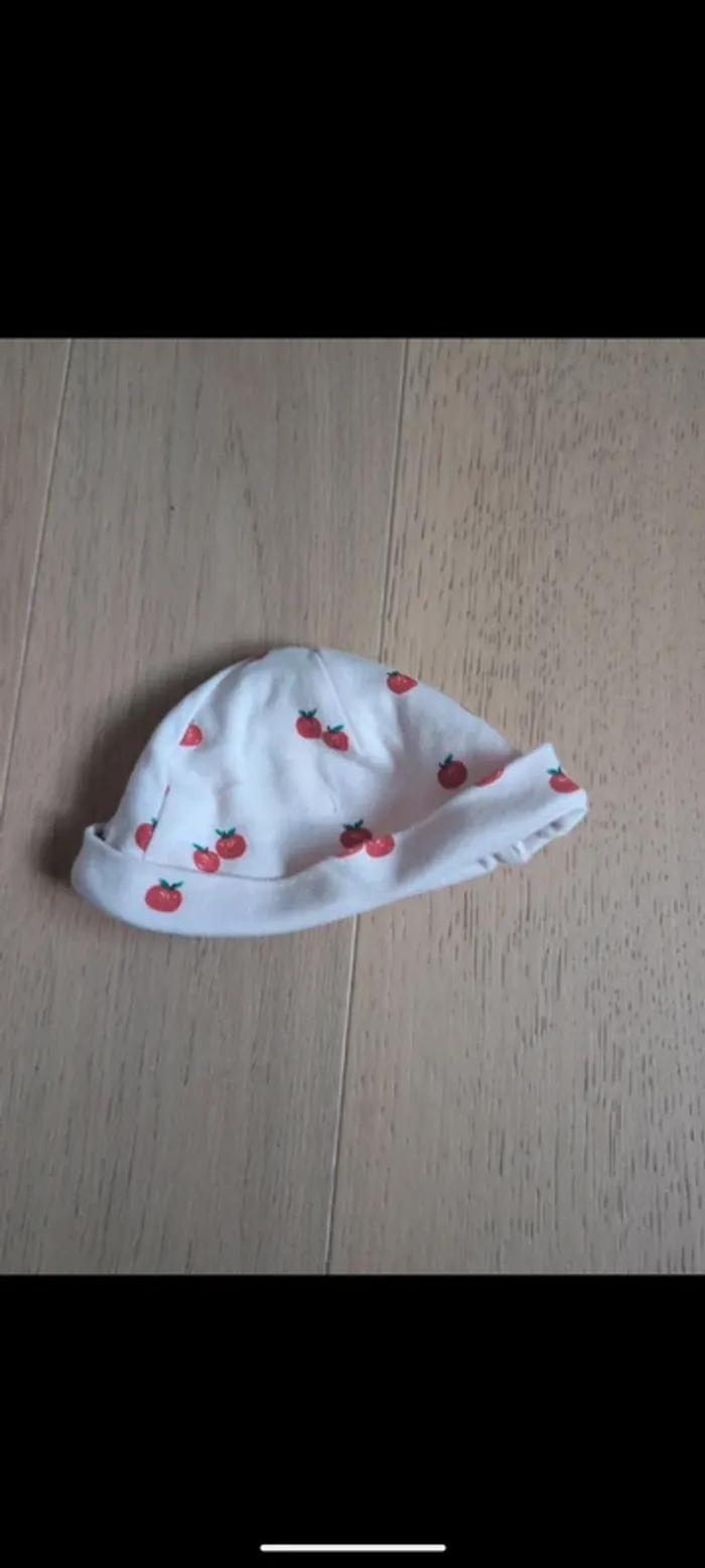 Bonnet de naissance