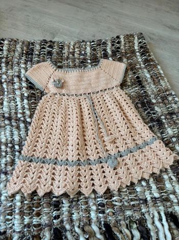 Robe en crochet fait main 2/3 ans