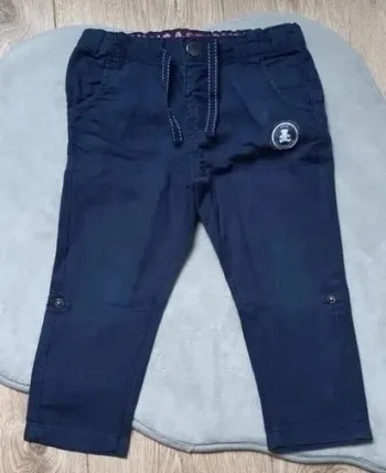 Pantalon/ Pantacourt fin bleu marine lulu castagnette 24 mois en parfait état