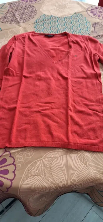 Pull en v tommy hifilguer