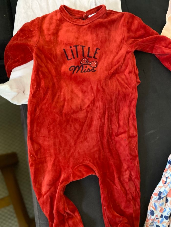 Lot pyjamas 12 mois