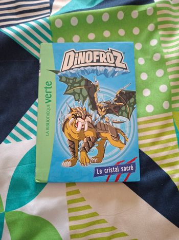 Livre enfant Dinofroz le cristal sacré 