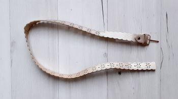 Accessoire femme ceinture dorée Magellan 110 cm Neuve