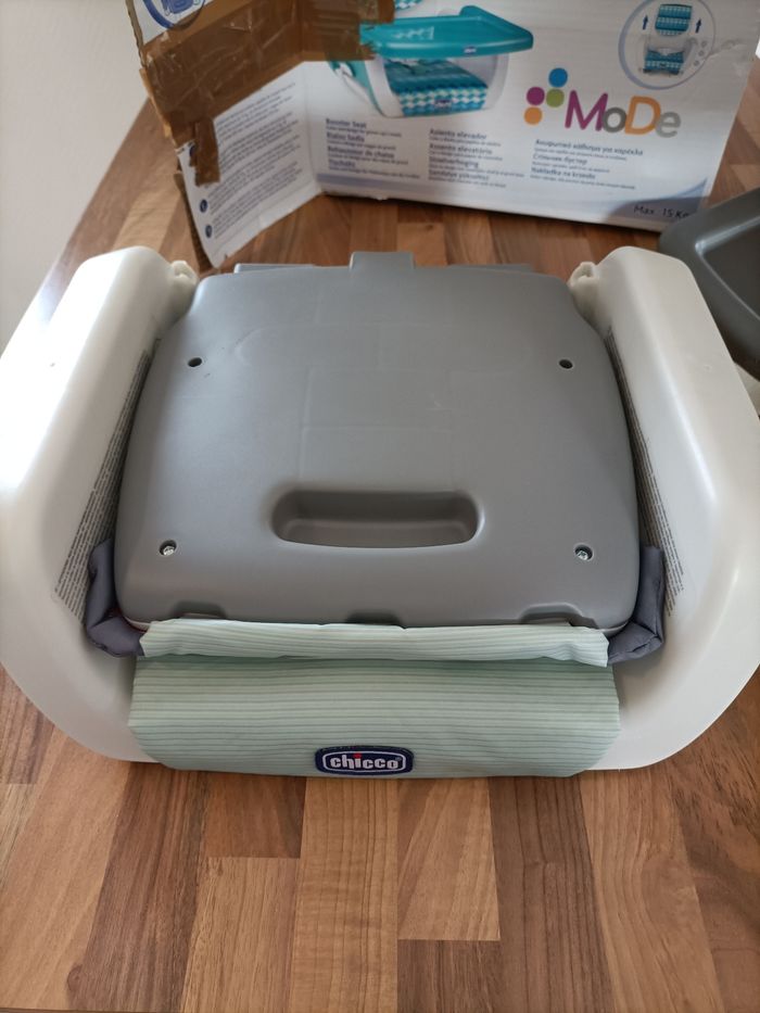 Siège réhausseur transportable et réglable "mode" gris blanc éléphant Chicco - photo numéro 10