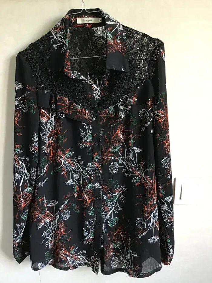 Blouse avec empiècement dentelle marque By Clara - photo numéro 2