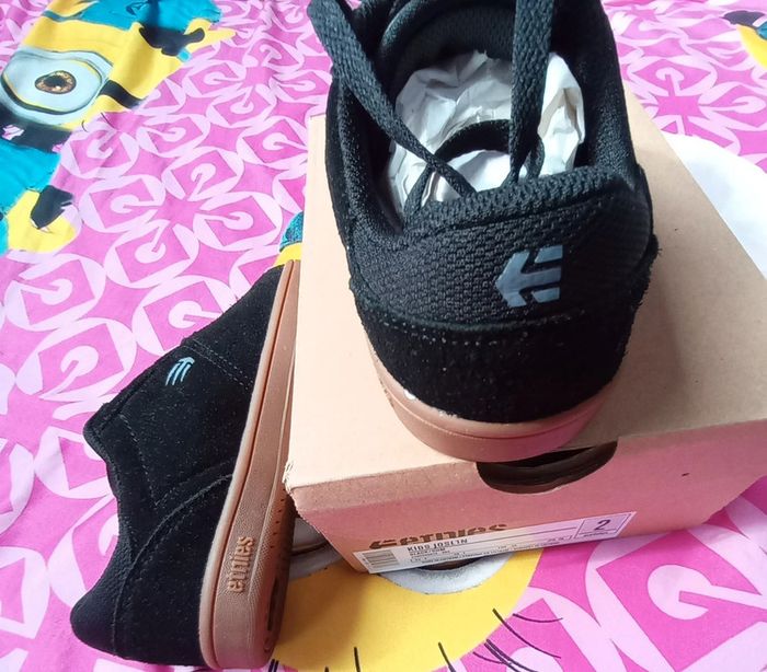 Etnies noires 33 neuves - photo numéro 15