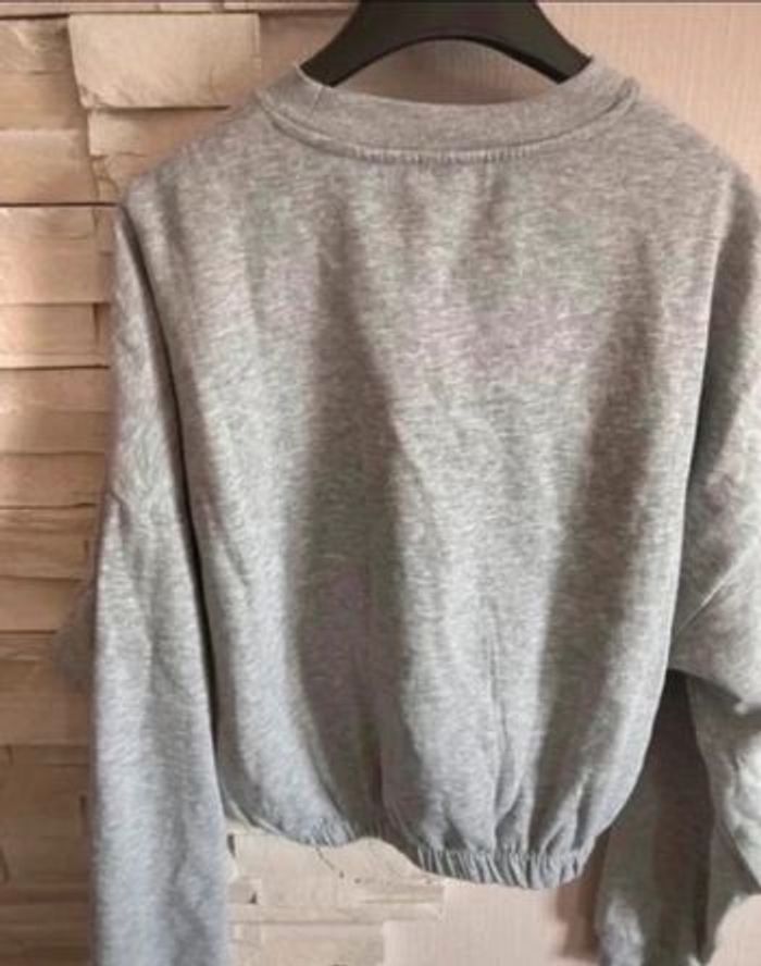 Sweat Jennyfer taille S - photo numéro 3
