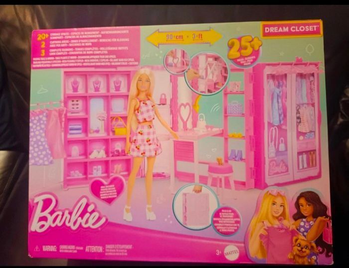 Barbie - Dressing de Rêve - Coffret