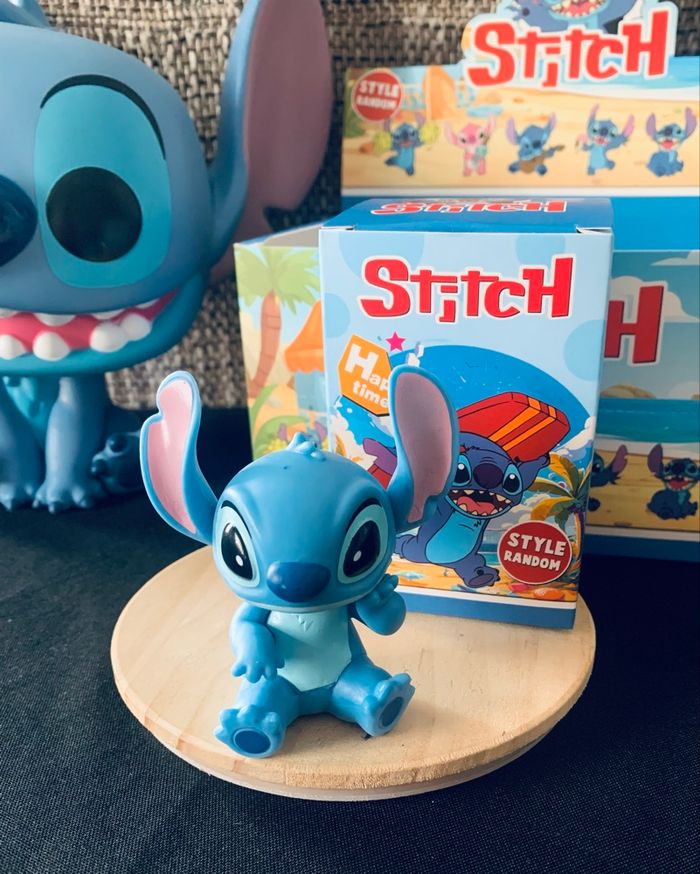 Figurine Stitch collection Happy Time avec boîte (1 sur 6) - photo numéro 1