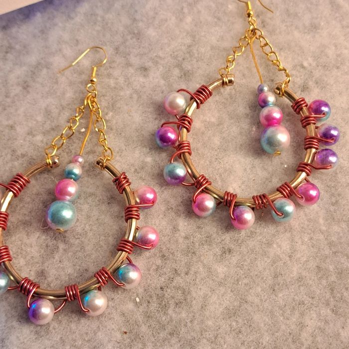 Lot de boucles d'oreilles pendante rouge/rose et blanc - photo numéro 4