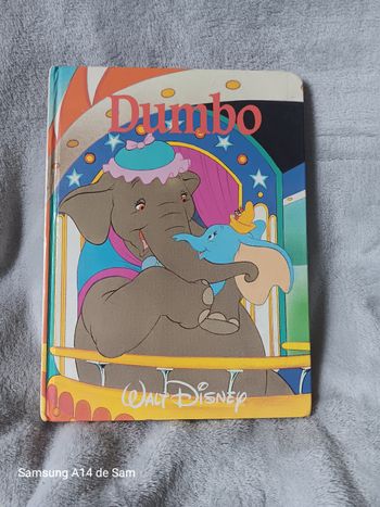 Livre dumbo Walt disney