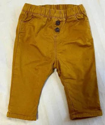 Pantalon couleur moutarde