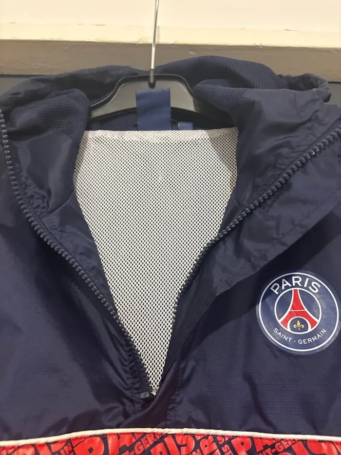 Veste coupe-vent PSG avec capuche – Taille S - photo numéro 11