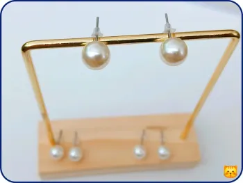 Lot
Boucles d’oreilles vintage perles nacrées – Clous tendance, élégants