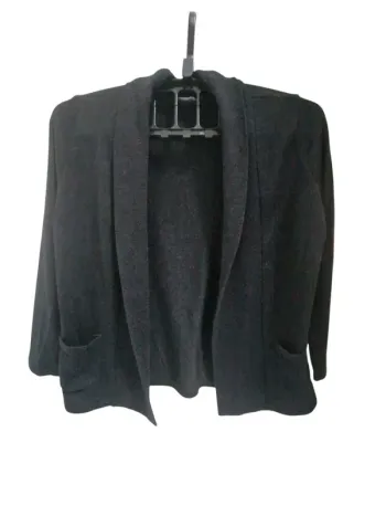 Magnifique petit gilet noir