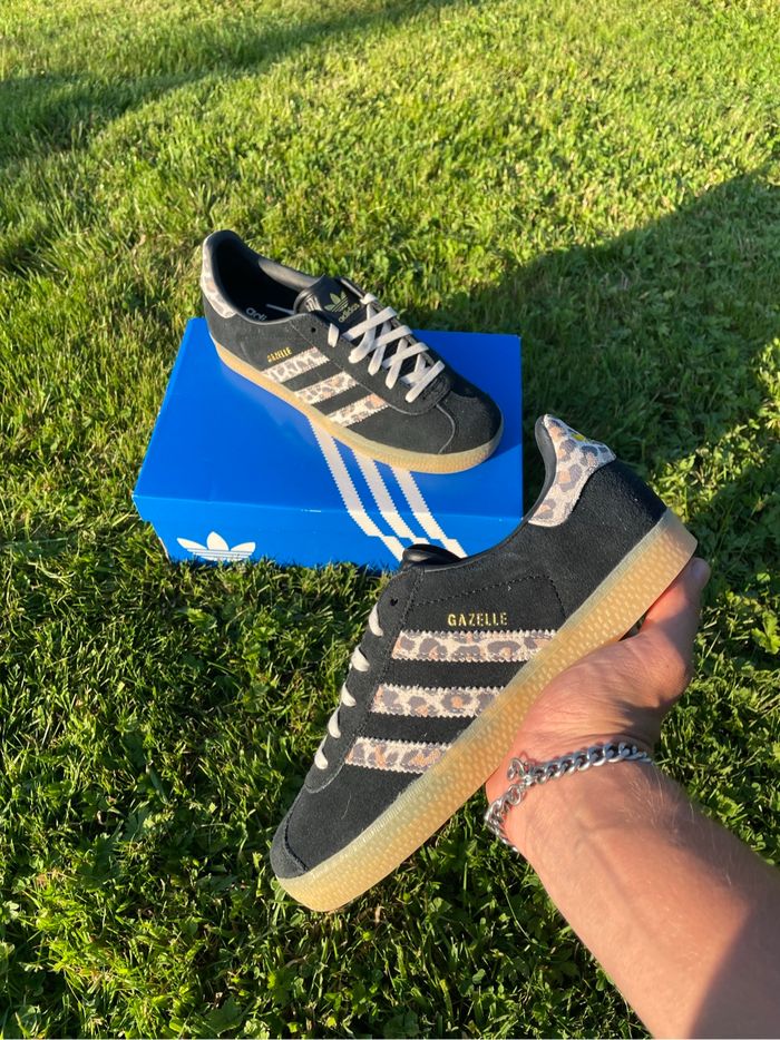 Adidas Originals Gazelle Black White Gum