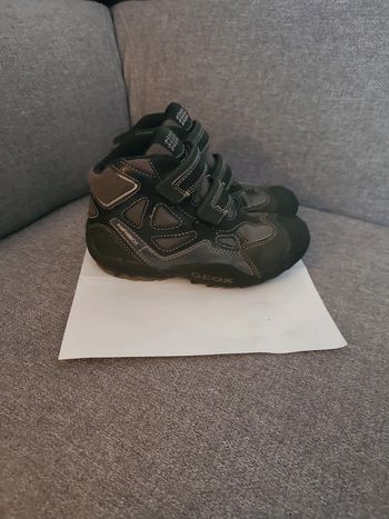 Chaussures montantes Geox/ pointure 30