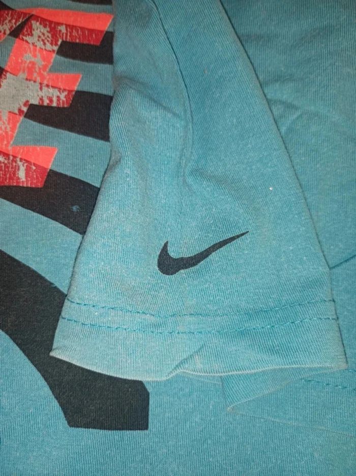 T-shirt vintage Nike garçon en état satisfaisant taille 13-15 ans - photo numéro 9