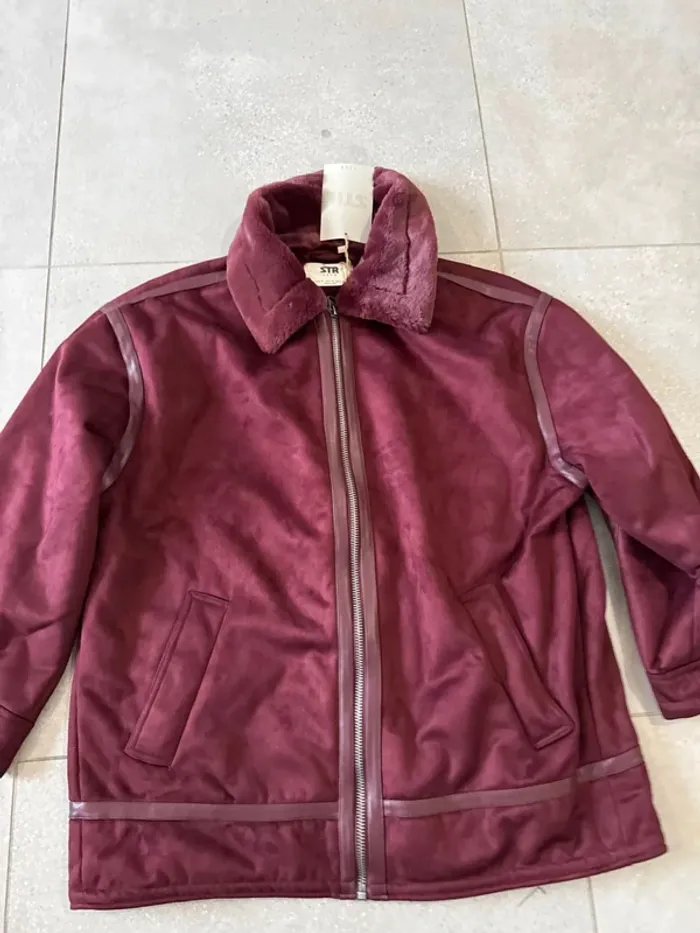 Manteau STR, taille M, neuf avec étiquette,