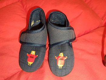 Pantoufles Tex taille 27 en très bon état